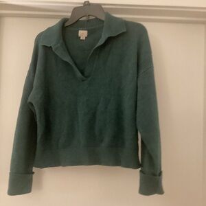 Women's Green Sweater